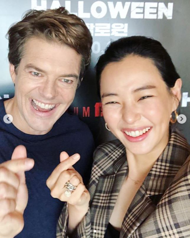 Actor Lee Ha-nui has released a photo taken with Jason Bloom, CEO of Hollywoods famous production company Bloom House.Lee Ha-nui wrote on his Instagram account on October 8, Jason Bloom, whom I met at the Busan International Film Festival.I am expecting to release the movie Halloween at the end of October. The photos included images of Lee Ha-nui and Jason Bloom posing for finger hearts: I think you two look like a silver star, Ratio Hit the jackpot!, Warnabe role model and so on.kim ji-yeon