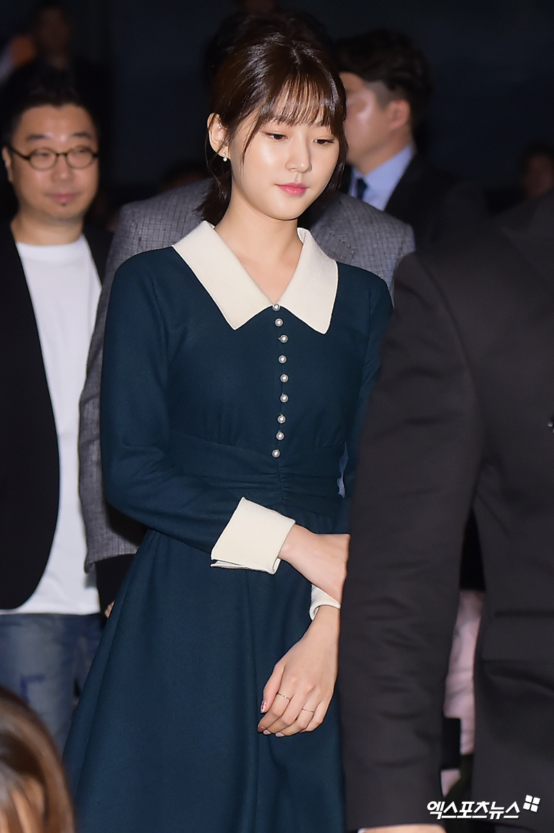 Actor Kim Sae-ron, who attended the production briefing session of the movie Local People held at CGV Appgujeong in Sinsa-dong, Seoul on the morning of the 8th, is entering.