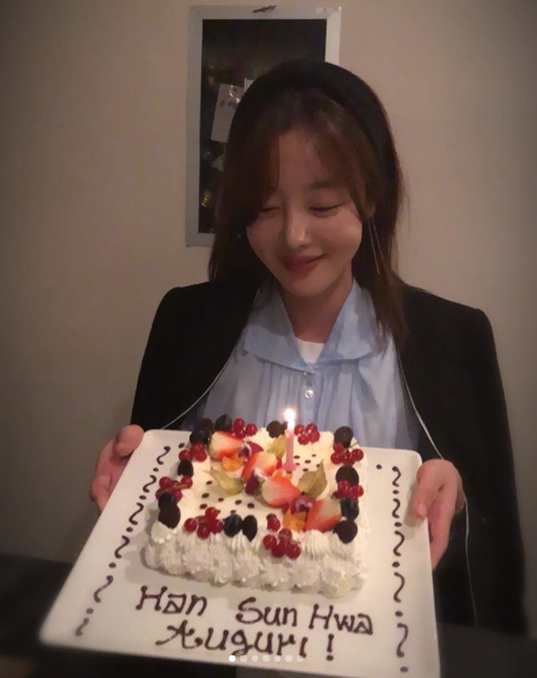 Actor Han Sun-hwa from Group Secret celebrated his 29th birthday in Rome.Han Sun-hwa posted several photos on her instagram on October 9 with the caption, Thank you so much for your trip... ...and your 29th birthday in Rome.The picture shows Han Sun-hwa holding a cake, smiling shyly, and Han Sun-hwas innocent figure walking in front of the Colosseum in another photo.The fans who responded to the photos responded such as Happy Birthday, It seems to be more beautiful and Beautiful.delay stock