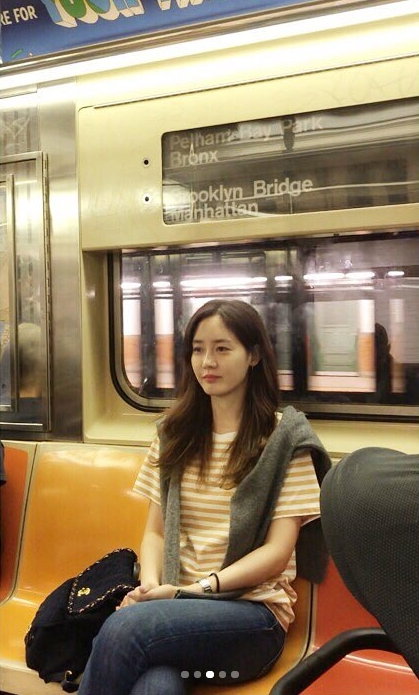 A photo of Sung Yu-ri and Lee Jins New York traveling from the group Fin.K.L has been released.Sung Yu-ri posted a picture on his instagram on October 9 with an article entitled Nostalgic Memory.The photo shows Sung Yu-ri having a good time with Lee Jin; the two pose with their forks in front of all the food.The fresh beauty of the two stands out.Fans who encountered the photos responded such as Fairy, I love you completely and Fin.K.L.delay stock