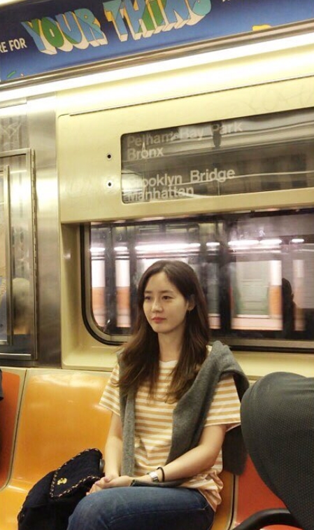 Sung Yu-ri, a girl group Finkle, remembered the New York City Travel in the United States with Lee Jin.Sung Yu-ri posted a picture on his SNS on the 9th with an article entitled Nostalgic Memory.The photo shows Lee Jin and Sung Yu-ri, who have a relaxing and enjoyable time, leaving behind traces in restaurants, subways and attractions.Especially, the fans are also showing their longing for the two people who are taking a friendly pose.On the other hand, Sung Yu-ri is a SBS Plus entertainment program broadcast last month.At the night opening, Lee Jin showed off his unchanging friendship after 20 years, and the two still boasted a sticky friendship as they strolled through the streets of New York City.Sung Yu-ri SNS