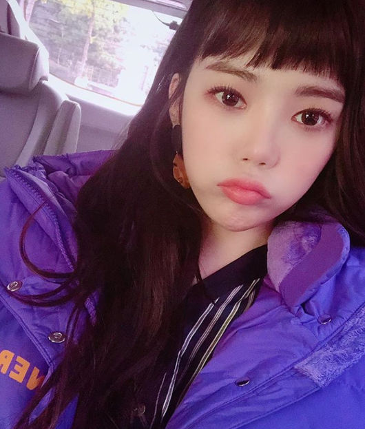 After School Lizzy turned actor Park Su-young showed off her blustery beautyPark Su-young posted a selfie photo on social media on the 9th with a message saying, Im already wearing a long padding, Im getting out of my way, Im cold and Im cold.In the photo, Park Su-young is wearing a blue padding jumper and making a cute look, making those who stick their lips out and add cute poses happy.Last month, it was reported that Park Su-young appeared on SBS Fate and Fury as a sole report.Fate and Fury is a realistic authentic melodrama that depicts the story of four men and women who have a mixed fateful love and a sad anger.Park Su-young plays Tae Jung-min, a 20-year-old daughter of the TH group.Park Su-young, Joo Sang-wook, Lee Min-jung, So Yi-hyun, Lee Ki-woo appear.SNS