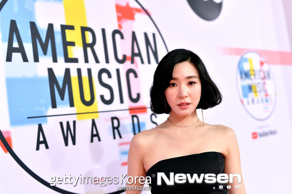 Group Girls Generation member Tiffany Young appeared in the 2018 American Music Awards (AMA) Red Carpet.Tiffany attended the AMA Red Carpet at the Microsoft Theater in Los Angeles, California, United States of America, on October 9 (local time).Tiffany focused her attention on a commanding pose, a gorgeous dress figure.Tiffany recently made her comeback as a solo singer, entering the United States of America.hwang hye-jin
