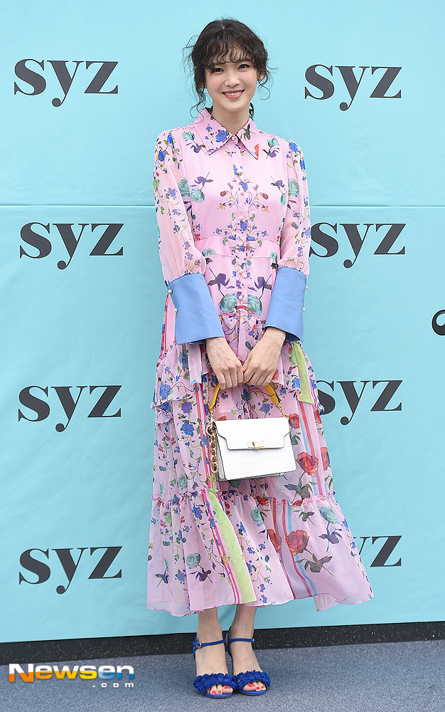 Fashion KODE 2019 S/S Photo Wall was held at the Seongsu-dong Esfactory in Seongdong-gu, Seoul on the afternoon of October 10.Actor Jeong Ga-eun poses on the day.useful stock