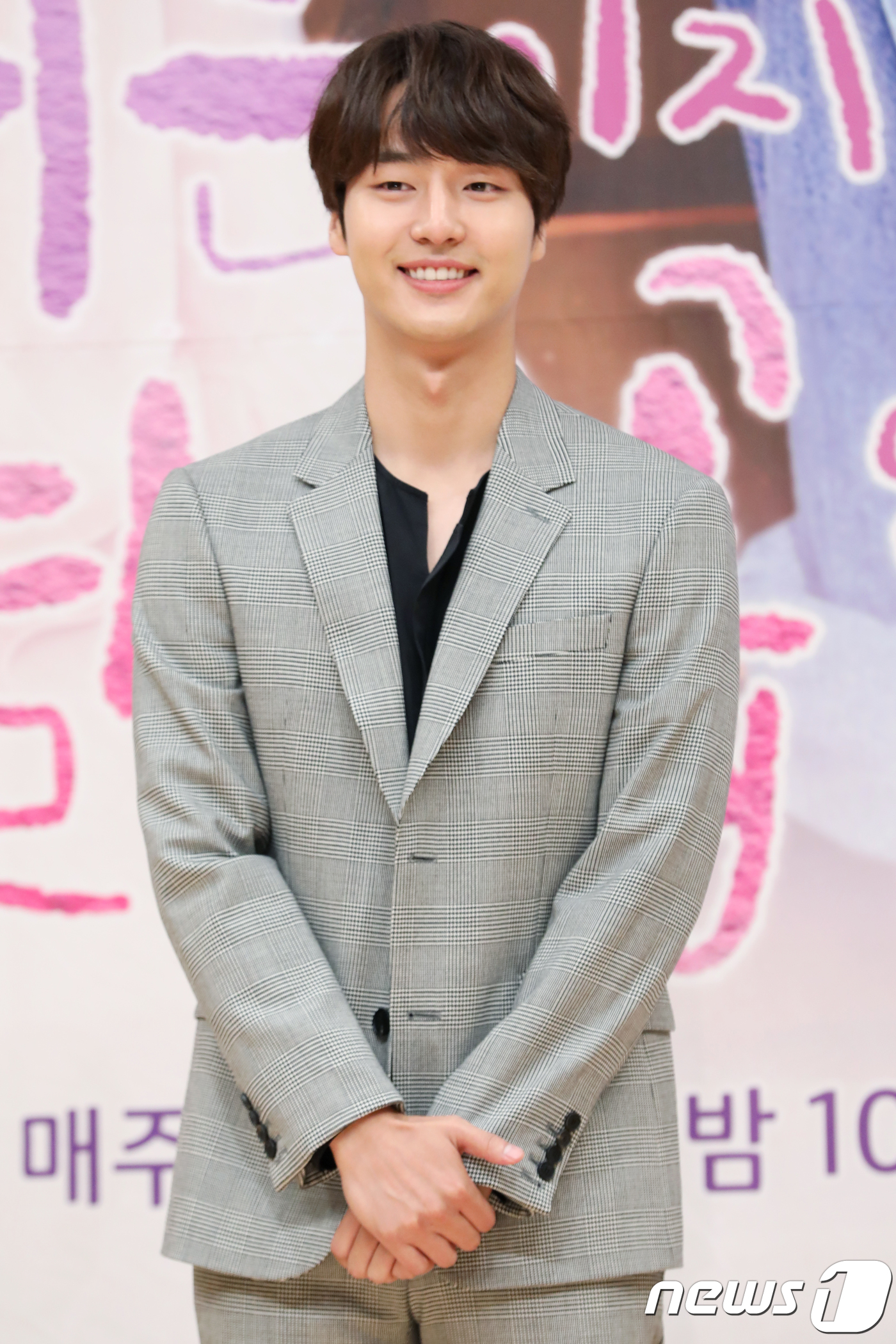 As a result of the 11th coverage, Yang Se-jong is being proposed and reviewed to appear in the new drama My Europe (playplayplay by Chae Seung-dae/director Kim Jin Won) which will be organized by JTBC.My Europe is a historical drama depicting the stories of three men and women who tried to keep love in the whirlwind of history.The Age of Sensation: The Birth of a Tsain and Master - Noodle God Chae Seung-dae, author of the film, directed by Kim Jin Won PD, A Good Man Without the World, Remembering You, and Just Love You.Yang Se-jong was offered the role of Seo Hui, the son of a longevity sword who commanded the north under Lieutenant in My Europe.After successfully completing the SBS drama Thirty but Seventeen, which ended in mid-September, I was interested in my next work. As I reviewed the appearance of My Europe, I will be interested in the inside and outside of the broadcasting industry.Yang Se-jong has quickly emerged as a leading actor since his debut in 2016, and has been recognized for both star and acting.Starting with the drama Romantic Doctor Kim Sabu, he became acquainted with Diary of Light in Saimdang and played a leading role through Duel, Love Temperature, Thirty but Seventeen.The recent Thirty but Seventeen did not put the top audience rating throughout the broadcast and recorded its own highest audience rating of 11.2% (based on Nielsen Korea nationwide).Meanwhile, My Europe is discussing the drama in the second half of JTBC.