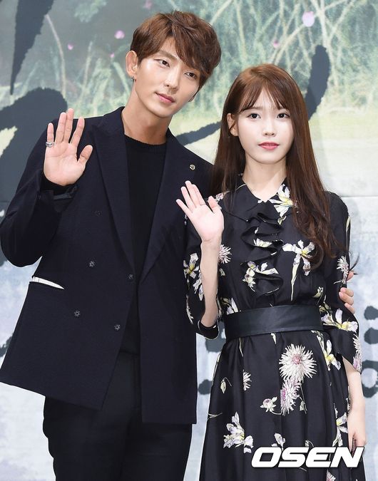 Actor Lee Joon-gi and singer IU co-star in Knowing BrotherLee Joon-gi and IU are currently participating in JTBC Men on a Mission recording.Lee Joon-gi and IUs Knowing Brother co-star were concluded with the SBS drama Lovers of the Moon - Bobo Sensei which was broadcast in 2016.The two of them took on the role of the 4th Prince Wangso and the Seawater in the Lovers of the Moon, respectively, and got a great love from viewers with a heartfelt romance act.The two people who have accumulated a special friendship through this drama have continued their warm friendship by not only attending each others fan meeting but also presenting snack tea to the filming site.And this knowing brother is accompanied by two people who confirm another special friendship.In particular, Lee Joon-gi is not currently working on his work, but he is known to have decided to appear to support the IU.Lee Joon-gi and IU are both expecting a big show with their brothers as this is the first time they have appeared in Knowing Brother.DB