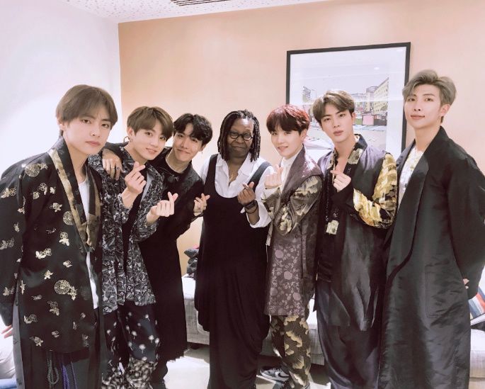 On the 12th, BTS released a photo on Twitter Inc. with an explanation that we met Uppy The Goldbergs.In the photo, BTS stared at the camera with a hand-heart with Uffy The Goldbergs.They met on the BBCs flagship talk show, The Graham Norton Show.Uppy The Goldbergs was a guest on the side of BTS. BTS is wearing hanbok, which attracts attention.I took medical measures from the morning of the recording, and I was in a lot of serious fences on my neck and back.I arrived at the station and tried to participate in the recording, but I decided not to proceed with the recording because my physical condition was not good. 