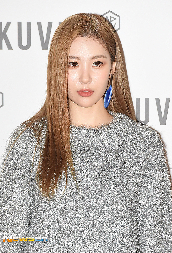 Adekube Flagship Store launch event Photo Call was held at Road to Dosan Adekube Flagship Store in Gangnam-gu, Seoul on the afternoon of October 11th.Singer Sunmi is attending and posing on the day.useful stock