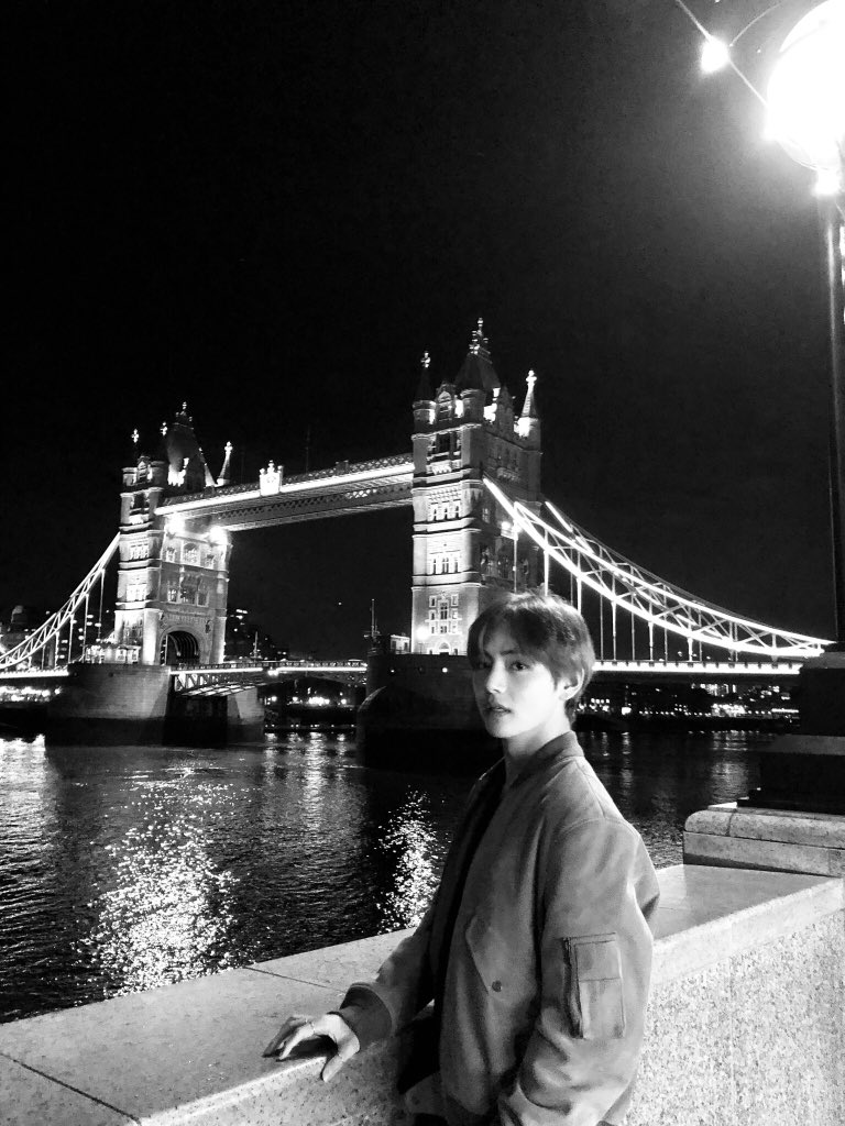 Group BTS (RM, Sugar, Jean, J-Hope, V, Ji Min, Jung Kook) member V released a visual that shines more than London night distance.V posted four photos on the official BTS SNS on the afternoon of October 12, along with an article entitled London 1/4.The photo showed V posing in front of the London River Thames Bridge in England, where V drew attention with a sculpture-clear features.BTS, which belongs to V, is working on the global tour LOVE YOURSELF (Love Yourself), which starts with the Seoul performance at Jamsil Stadium in Songpa-gu, Seoul at the end of August and leads to 41 performances in 20 cities.Following the North American tour, he has completed the London Otu Arena performance in the UK and will leave performances such as the Netherlands Amsterdam, Berlin, France Paris and Japan Dome tour in the future.hwang hye-jin