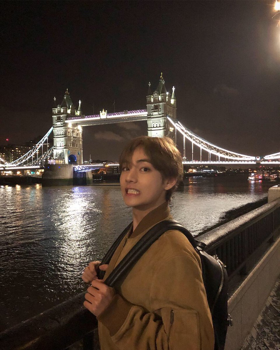 Group BTS (RM, Sugar, Jean, J-Hope, V, Ji Min, Jung Kook) member V released a visual that shines more than London night distance.V posted four photos on the official BTS SNS on the afternoon of October 12, along with an article entitled London 1/4.The photo showed V posing in front of the London River Thames Bridge in England, where V drew attention with a sculpture-clear features.BTS, which belongs to V, is working on the global tour LOVE YOURSELF (Love Yourself), which starts with the Seoul performance at Jamsil Stadium in Songpa-gu, Seoul at the end of August and leads to 41 performances in 20 cities.Following the North American tour, he has completed the London Otu Arena performance in the UK and will leave performances such as the Netherlands Amsterdam, Berlin, France Paris and Japan Dome tour in the future.hwang hye-jin