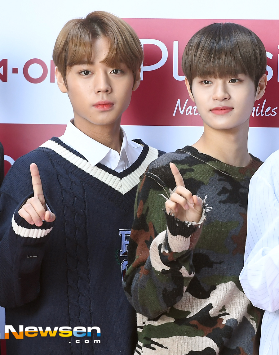 The Chikachika PLAY photo wall session with Model Wanna One was held at the headquarters of the Amorepacific Corporation in Yongsan District, Seoul on the afternoon of October 13.Wanna One (Kang Daniel, Park Jihoon, Lee Dae-hwi, Kim Jae-hwan, Ong Sung-woo, Park Woo-jin, Rai Kwan-lin, Yoon Ji-sung, Hwang Min-hyun, Bae Jin-young and Ha Sung-woon) attended the ceremony.Jung Yu-jin