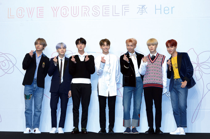 BTS has finished the United States of America On Tour and has been going to Europe to continue the historic Love Yourself World On Tour.The most extraordinary moment is the New York City City City Field performance.Cityfield is a large stadium (AT) used as the home stadium for the New York City Mets; only pop stars at their peak can stand on the field.At the United States of America heartland of New York City, it also stood on a large stadium, meaning that the Korean people entered the mainstream of the United States of America pop market.The Gangnam Style was more successful than BTSs songs, but it was a single hit; on the contrary, BTS built a powerful fandom by putting two albums on the Billboard album charts one after another.So the first United States of America large-scale stadium performance was possible, and the fandom became stronger because it was successfully completed.The United States of America media also looked at this performance with wonder.New York City City Field, sold out in 20 minutes The first time the United States of America media were surprised is to open the ticket.Korea Singer filled the big stadium that even Beyonce once failed to sell out, and then was surprised by the camp homelessness of the fans.Fans camped in front of the stadium as long as a week ago, a sight that was also hard to see during Justin Theroux beaver performances.Ive seen a lot of artists perform, but Ive never seen fans who go home in such long lines, said a security officer in Cityfield.The Europe performance also saw an all-night procession; the New York City subway side was surprised to see a special subway train station for the performance.It was an unusual measure in the local area. Major media reported the opening of the performance.Ahead of the historic AT and T Stadium debut of seven members, a tent village was created around Cityfield, CBS New York City reported. They remained strong in the storm a few days ago.The New York City Times reported a large picture as a major article in the cultural field, saying, The great (fans) passion for BTS is hard to find (for other singers). Sometimes it was a lively performance that shook the ground.In line with the Europe performance, the BBC posted a large picture of BTS on its homepage and said, BTS, which made history at United States of America, arrived in the UK.The British pop music magazine NME wrote that BTS is a K-pop band that conquers World, adding, It is already making a new history, but as their fans say, it is only the beginning.United States of America broadcasters competed for BTS, which was enough to refuse to be invited because of the performance.NBCs Americas Got Talent, Jimmy Fallon Show, and ABC Good Morning Americas. After the broadcast, related keywords ranked # 1 in United States of America Google search terms and # 1 in World real-time trends.People who followed Justin Theroux Beaver and One Direction in the past are now fans of BTS, said Tama Herman, a K-pop columnist on Billboard. They are like Beatles who do not speak English.As far as I know, people who dont speak English have never done this. The On Tour was originally scheduled to be held in seven countries, 21 times, and 280,000 people.However, as the ticket sold out in just 10 minutes, there was a great deal of heat, and with the addition of City Field and Japan Dome performances, it grew to 9 countries, 33 times and 790,000 people.Following the United States of America performance, Europe performance will be held in October and Japan performance will be held in mid-November.The price of the ticket has risen more than ten times as much as the pop-based UK and everywhere it goes, and there is a story that the $300 stand ticket has been sold for $ 10,000.BTS will be a bigger star after this performance because the large-scale On Tour reflects Singers status, but at the same time it raises the ransom further.It could reach one million on the On Tour next year. Their every step is history.The United Nations speech recently raised their status.It was also a surprise for World. The United States of America ABC broadcast live footage of the speech and then even a commentary talk.CNN, CBS and the BBC, all of the leading media outlets, reported the incident.CBS said that BTS is an icon of the former World younger generation. K-pop boy band dominates the global 1525 group. The special meaning of the message delivered by BTS was also noted.Unlike any Idol, which sings only sensual excitement, BTS has consistently conveyed their thoughts: the latest album is a series of four episodes, more than is often seen.They also booed a society that embraced social issues such as the sluggish class and passionate pay and forced infinite efforts toward dreams. They also sang comfort and encouragement for the six-po-generation young people.This has created a special affection for fans.Billboard.com said, Most K-pop groups hesitate to politicize their music or deal with controversial topics, but BTS has dealt with political and cultural issues such as mental health, bullying, and suicide several times.This approach has increased the popularity of BTS in United States of America. Especially in this four-part episode, it is acknowledge yourself and love yourself as you are. Its also the meaning of the most recent song, Idol, which was told by United Nations: Love yourself and find your voice.This has produced a huge repercussions in World.On the Internet, the world was shared with tears as they listened to this. BTSs speeches at schools around World were told that they became teaching materials or talked about on campus.In a middle school in United States of America, students were read by writing a speech on the blackboard, and it was used as an English textbook in non-English speaking countries.In this flow, BTS heat is added among the 10 ~ 20s of the world.White people are finding a new Korean culture through this, and colored people are proud to find a role model from BTS. This On Tour revenue is close to 83 billion won even if the ticket price is 105,000 won.The BTS performance hall will also sell products on a large scale, so that even the homeless procession to buy Idol products (Goods) will appear, so the total revenue will easily exceed 100 billion won.Big Hit Entertainment, a subsidiary company, also analyzed that the market capitalization would reach up to 1.6 trillion won after being listed. Character products that collaborate with Line Friends are also popular internationally.This kind of economic ripple effect will also reach the group unit.BTS spreads a good impression of Korea to World youth, which leads to Koreas soft power.It is difficult to determine how much added value will come from this in the future.Ha Jae-geun Cultural CriticPerformance Profit 100 billion Performing Revenue The market capitalization of 1.6 trillion won when listed on the agency
