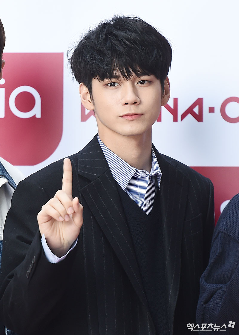 Wanna One Ong Seong-wu, who attended an event of a Naturalism Dental Care brand held at the headquarters of the Korea Pacific Corporation in Yongsan District, Seoul on the afternoon of the 13th, poses.