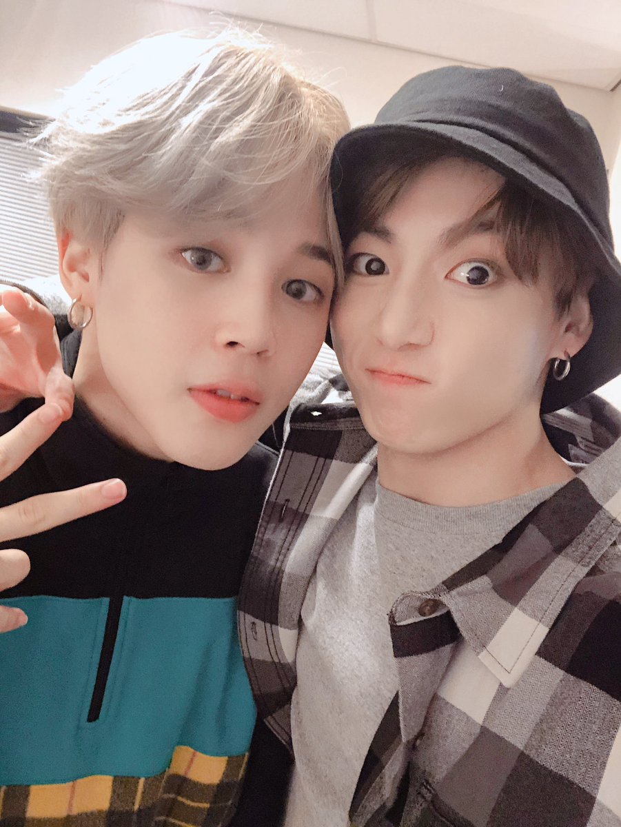 <p>Boy Group Dark & ​​amp; Wild (RM, Jean, Sugar, JHOP, Jimin, V, Jungkook) member Jimin thanked the fans for celebrating his birthday.</p><p>Jimin has been working with Dark & ​​amp; Through the Wild Official Twitter Inc., It was a happy birthday, everyone who congratulated everyone is really appreciative.</p><p>The photos show Jimin smiling with his bouquet and letter in his hand. Jimin celebrated his 24th birthday on March 13th and was congratulated by many domestic and international fans.</p><p>Dark & ​​amp; The Wild members also celebrated Jimins birthday. Jungkook posted a picture with Jimin on the official Twitter Inc. with Jimins Birthday Chuka Happy Blade.</p><p>V is dark & ​​amp; Jimin is bred !!! by uploading a photo of Jimin taken from the photo album of the concept album Wild.</p><p>RM took a picture of himself with Jimin birthday (celebration). The image contains the message Happy birthday to Jimin not hurt - Nam June.</p><p>Jim added a picture of Jimins face and added, We are celebrating our birthday with Jimny-Jim.</p><p>Sugar said, Happy birthday to Jimin, lets build a fence and a fence in front of us, Jimin said.</p><p>Jay Hop posted three images of Jimin saying Do not shoot and added Do not shoot # HAPPYJIMINDAY # HOPPY FILM.</p><p>Jimins Dark & ​​amp; Wild has been working on a global tour LOVE YOURSELF which will be followed by 41 performances in 20 cities, starting with Seoul performance at Jamsil Stadium in Songpa-gu, Seoul at the end of August. Following the tour in North America, he successfully concluded the Giga Dome concert in Amsterdam, London, and London, England. Germany Berlin, France Paris, and Japan Dome Tour.</p>