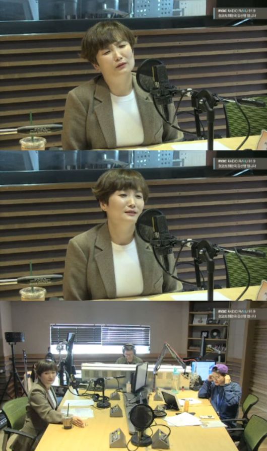 Broadcasters Park Kyung-lim and Kim Shin-Young praised Jo In-sungs personality.Park Kyung-lim appeared as a guest in MBC FM4U Noon Hope Song Kim Shin-Young which was broadcasted on the afternoon of the 15th.Kim Shin-Young said, Every time you are diligent, and Park Kyung-lim said, If you postpone todays work to tomorrow, you can easily live.Asked if he could shoot at dawn, Park Kyung-lim said, I am ten years old because my child is a little older and a little younger.I am in favor of shooting at dawn, he said. Kim Shin-Young liked Nam Sang Nayana when asked if it is okay to shoot Jungle Law and Real Man .In particular, Kim Shin-Young noted that Park Kyung-lims son Minjun already takes care of people well.At that time, Minjun said, Its the shampoo my mother got, take it, you can not go empty-handed.Park Kyung-lim said, It is a shampoo used by my mother, but I have half left to write it, and I have to catch Shin Young who is just going to go and give it to me.Kim Shin-Young said, Minjun takes care of people from the age of four, and Minjun will probably become a politician in 20 years, or he will become a network rich.Youtuber is a dream now, Park Kyung-lim said.Kim Shin-Young revealed that Park Kyung-lim was celebrating its 20th anniversary this year.Kim Shin-Young said, I made my debut as a high school student in 1998, and Park Kyung-lim said, The radio debuted in 1997.He appeared in Lee Mun-ses Date of the Duchy and made his debut in 98 with Lee So-ras proposal. Kim Shin-Young also mentioned that Park Kyung-lim is playing a big role in film-related events.Her said: The movie preview is unconditionally Park Kyung-lim; all of the films that exceed 10 million are hosted by Park Kyung-lim.I go when I go on vacation or go on a family trip. I was huge on the fan meeting side and the current affairs are Park Kyung-lim.Asked how many a week, Park Kyung-lim said: Its three or four movies a month; there are about twenty movies released a month.When a fan meeting or a drama production presentation is held, it is crowded.The selection that could not be missed on this day was the swamp of distraction of the Park Gote project, Park Kyung-lim remembering his activities at the time, saying, It was second in the music camp at that time.The number one at the time was Mr Boas my name; I cant cross it, said Park Kyung-lim, after the song went out, necksound is a baby.I was twenty-three, Kim Shin-Young said, I do not know why I looked so big then. Park Kyung-lim said, I was going to celebrate and come out at the school festival, but someone came running from there.Im going to the station soon. I was so scared that I said, I was on the station. That was Kim Shin-Young.Kim Shin-Young said: When I was a high school student, I thought I was going to be an entertainer and tried to stand out.I said that I was kind, but Park Kyung-lim replied with airborne posture. We also talked about the Newnonstop documentary. Park Kyung-lim said, I was planning a project at MBC and contacted him.I did not collect it, but I went to the house, and a few minutes confirmed to me that it was really right.I think it is a very good idea and I just said that I would like to meet them all together. Everyone liked nonstop so much that I did not have to ask (I would have done it), he added.Kim Shin-Young said, Jo In-sung said My sister saved a person, and Park Kyung-lim said, I made my name too well.I hope you change your name to Mr. Kap. Packard Kyoung-lim praised Jo In-sungs personality.Jo In-sung is not me, but someone who can meet someone. To keep the position so far, I have made my own efforts. Kim Shin-Young also brought out an episode with Jo In-sung.I met Jo In-sung at the house, and there were Cha Tae-hyun, Bae Sung-woo, Jo In-sung, and Jung Woo-sung.Kim Shin-Young said: Mr. Jo In-sung and Mr. Jung Woo-sung fought to calculate the value of meat for each other; a text came to my brother Cha Tae-hyun.I tried to get it down, but Woo Sung paid it, explained Her, Those are tops.Jo In-sung, Jung Woo-sung, praised him for his praise.Kim Shin-Young said, If you come out once Jung Woo-sung comes out, I want to put a fireboard and pay back the meat.I see radio capture.