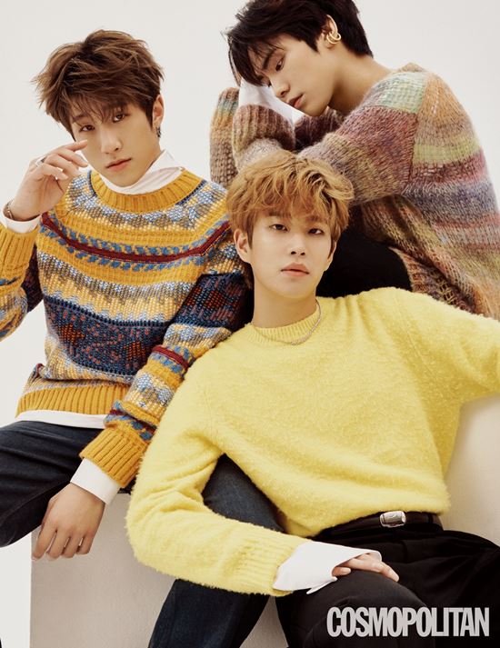 Group Astro released a complete picture through the November issue of Cosmo Politan.Cha Eun-woo, who has become a disassembled actor in the drama My ID is Gangnam Beauty, Moon Bin, who challenged the acting of the entertainment with The latest fashion program, and MJ, Chen Zhen, and Raki who showed off their emotional vocals in Masked Wang.Astro, who showed a stylish yet more mature appearance through the picture, emanated a unique bright and pleasant Beagle Me throughout the filming, and laughed at the studio scene.Each member showed a serious attitude as if they were taking a test of the 30 questions and 30 answers given to each person, a fun play with their own talents without having to make them in front of the Cosmo digital video production camera, and a synergy of the whole Astro.The full picture of the Beagle Stone Astro, the candid interview with the charm of the members, and the video contents containing Astros beagle can be found in the November issue of Cosmo Politan, SNS account, YouTube channel, website and so on.Photo: Cosmo Politan