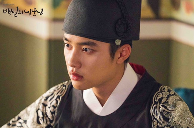 The name actor D.O. has been given.Wondeuk, who D.O. plays in The Hundred Days of the Nangun, was enough to bring his charm to full height.As a result of memory loss, he became a member of the tax office and became a member of the Hong Shim (Nam Ji-hyun), and returned to the tax office without finding memories.D.O. calmly digested the Character, which has a big change between Wondeuk and the taxa.Especially in the 12th broadcast on the 16th, the love line of Wondeuk and Hongsim was drawn and gave another fun and excitement to viewers.D.O. expressed his heart in his eyes, which missed the red heart even when he returned to the palace.It is D.O., which showed the performance that has been done in the meantime while expressing the situation and feelings of the original with the acting of the eyes without special ambassador.D.O. and Nam Ji-hyun are also good thanks to the performances of actors.One Hundred Days of the Nang Gun ranked first in TVNs monthly dramas with an average of 11.2% and a maximum of 12.7% (Nilson Korea, based on paid platforms nationwide).As the unusual box office continues, it is expected to record a record at the final meeting.tvN offer