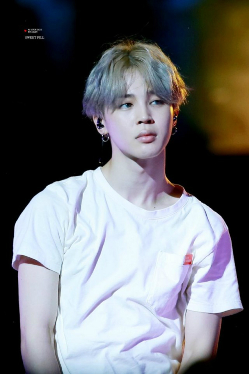 BTS Jimin has been attracting attention as a novel character of United States of America bestseller writer.In the new novel Wild Card of Marie Lou, which is a popular artist in United States of America as the top writer of the New York City bestseller, the name Jimin appeared as a game user called Jimin of Korea and surprised fans.Marie Lou is said to have answered publicly that she is a Jimin fan and Jimin is only one when asked by fans whether Jimin of Korea in the novel is a simple coincidence or borrowed the name of BTS Jimin Marie Lou has become the No. 1 bestseller of the New York Times immediately after publishing as a novel Legend, and Jimins new novel Wild Card is also receiving a great reputation for its high rating of 4.13 on the US novel review site.In this regard, fans said, It is so strange.If you succeed in the novel, it will come out as a movie. This time, after a famous soccer player, it is a writer. Jimin is very popular. It is a great success.I hope I get a translation. Previously, many of the Celebs, from United States of Americas best MC Jimmy Fallon to World soccer player Hames Rodriguez (a member of Bayern Munich), have gathered a lot of topics by revealing that they are fans of JiminJimin, the main dancer and lead vocalist of BTS, is evenly loved by former World fans for his perfect stage skills and tremendous charm.