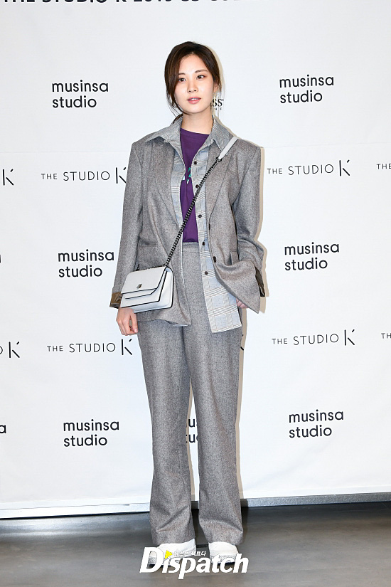 Singer Seohyun attended the photo wall commemorating the THE STUDIO K 2019 S/S Collection held at Mushinsa Studio in Euljiro 6-ga, Jung-gu, Seoul on the afternoon of the 18th.Seohyun completed the formal fashion with Grey suits and running shoes on the day.I, the woman of autumn.This section, the flower girl.Lovely Hearts.