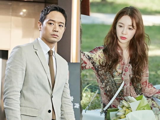 Chun Jung-myung and Yoon Eun-hye united in romanceMBNs new Wednesday-Thursday evening drama A Cautionary note, which is scheduled to air at 11 p.m. on Oct. 31, is a new episode of the unspeakable episode of Star Doctor Cha (Chun Jung-myung), a celibacy iron wall, and top actress Yoon Yu-jung (Yoon Eun-hye), a love-getter, The unpredictable camouflage romance takes place as fake Scandal is created.With actors such as Chun Jung-myung (Cha Woohyun station), Yoon Eun-hye (Yoon Yoo-jeong station), Han Go-eun (Han Jae-kyung station), and Joo Woo-jae (Sung Hoon station), I tried to point out the charm point of A Cautionary note which will tickle the hearts of prospective viewers while trying to reach the house theater with a previous-class romance that will make the second half of this year sweet.Camouflage RomanceWoohyun, a man who does not believe in Love, and Yoon Yoo Jung, a lover who waits for fate, create a fake Scandal with their own unspeakable feelings.The two men, who can not be found as one contact point, are in Just business relationship, and they have a camouflage romance that should never be seen.The reason why the two people plan such a spectacular event is curious.Real LoveAnother notable part of A Cautionary note is that viewers also realize the real Love through the story of Woohyun and Yoon Yoo Jung.The process of knowing the heart of those who have held hands for their own goals but face the feverish love that came suddenly one day, and the emotional melody convey the meaning of love and make the hearts of the viewers shake.A automatic noteWoohyun and Yoon Yoo-jungs subtle romance of Thumb raises heart rate.As those who knew that they were completely different found similarities in places that they did not think, they build emotions and the heartbeat elements that can detect pink airflow between the two add interest to the drama.Expectations are rising, especially in the fresh chemistry of Chun Jung-myung and Yoon Eun-hye.On the other hand, the romance Manleb MBN new Wednesday-Thursday evening drama A Cautionary note will be broadcast first at 11 pm on Wednesday, October 31, following The Joy of the Mass.sulphur-su-yeon