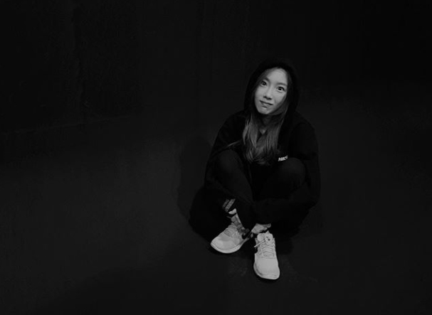 Group Girls Generation leader Taeyeon has given off a cute charm.Taeyeon posted several black and white photos on his instagram on October 18.Inside the photo was a Taeyeon figure wearing a hooded T-shirt, who stares at the camera with a smile on her face.Taeyeons refreshing beauty, which reminds me of the early days of Girls Generation debut, attracts Eye-catching.Fans who encountered the photos responded such as completely pretty, cute and I am old and spring.Taiyeon is the third solo concert s. . . . at the Jamsil Indoor Gymnasium in Seoul on October 20th and 21st.TAEYEON CONCERT (Apostropy S....Taeyeon Concert)delay stock