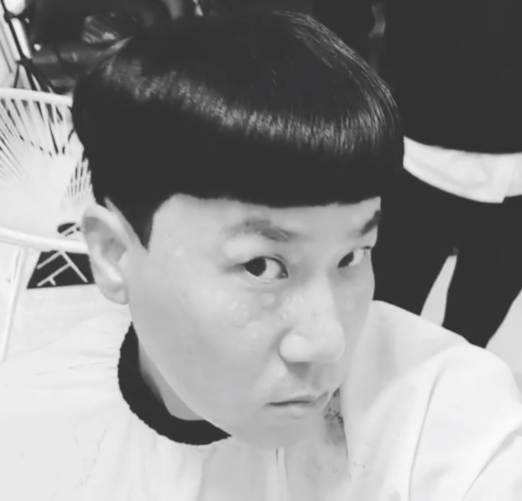 Lee Sang-min, a broadcaster from the group Lula, boasted a unique Hair style.Lee Sang-min posted a short video on October 24 with an article entitled Cap head on his instagram.Inside the video is Lee Sang-min, who directed a short-length, unconventional Hair style, with a fresh look that seems to boast a Hair style.Fans who encountered video responded such as It is a hairy art and It looks young.kim ji-yeon