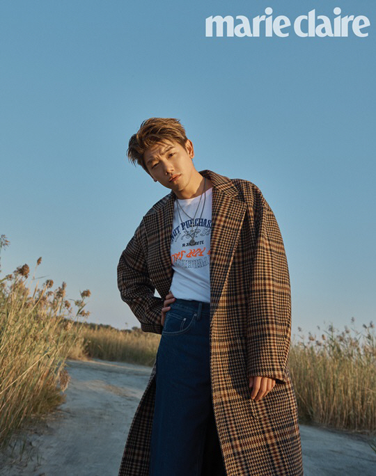 Eric Nam returns as fall manSinger Eric Nams fashion picture, which returns to the new single Miss You on October 30, was released in the November issue of Korean Independent Animation Film Festival.Eric Nam in the picture showed a warm charm of his own, unlike the rough exterior, while playing vintage fashion by matching a brown leather coat with a white padding jumper.Eric Nam, who was in the public picture, showed his charm, which is unique to items that can be easily found by matching a check pattern wool coat with a white T-shirt and denim jeans.Were getting a little bit of thirst for Music recently through our mini albums and tours that came out in April, Eric Nam said in an interview.The mini album is an album that Eric Nam wants to taste a little music, he said.In a subsequent interview, he said, I continue to worry about the image and music that are reflected in the arts, but if I continue to do my favorite things or my favorite things, I will have a music that I can digest.On the other hand, Eric Nam is scheduled to return at the end of October with his own song Miss You, which was released as a single because it is not enough to be included in the song.Above all, more pictures and interviews of Singer Eric Nam who tries to do the music he wants to do can be found in the November issue of Korean Independent Animation Film Festival and the Korean Independent Animation Film Festival website.