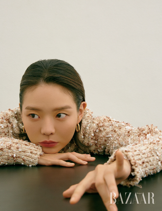 Actor Esom showed various charms as Model.On the 26th, magazine Bazaar released Esoms picture, which depicts the role of Actor in the drama The Third Charm.Esom showed a lot of charm and charm by taking a picture with a skillful attitude as a model.It boasts a unique atmosphere by showing various looks such as knit sweaters, lace dresses, shirt fashion, etc. that are well suited to the chilly season.Esom, who plays Lee Young-jae, an ordinary woman in the recent third charm, feels that everyone has the same essential feeling of Love in the end, even though the way of it may be different from the love of the analog generation to the love of the generation these days.The idea of ​​Loves feelings are the same for any generation is shown through the character Lee Young-jae.In fact, there are many similarities between the gifted character and myself in the play.Esom, I choose love during sleep, rice, and love, is also false, honest, and improvising to director Min-soo Pyo of The Third Charm.It resembles a gifted person who is like that feeling. Esom said, This work has a lot of things to reach my heart. Photo: Bazaar