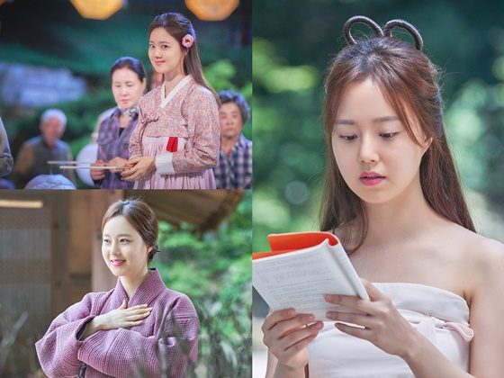 Lovely power of actor Moon Chae-won stimulates the desire of the main shooter.On the 28th, TVNs new monthly drama Kyeryong Sun-Nyeojeon (playplayplayed by Yoo Kyung-sun and directed by Kim Yoon-chul, and produced by JS Pictures) released Moon Chae-wons on-site behind-the-scenes cut.Kyeryong Sun-Nyeojeon, based on the webtoon of the topic, is a comic fantasy romance drama in which Sun Ok-nam (Moon Chae-won, Go Doo-shim), who became a barista waiting for the reincarnation of a woodcutter at Gyeryongsan Mountain for 699 years, discovers the secrets of the past by meeting with two Western candidates Jung Ihyun and Kim Geum (Seo Ji-hoon).Moon Chae-wons beautiful figure, which is making a bright smile in the public photos, shows the lovely charm of the good girl, Sun Ok Nam.After 699, he still keeps the pure and wrong side and reveals the characteristics of the character, so he guesses the performance passion of Moon Chae-won, which is mixed with Sun Ok Nam.In addition, she smiles brilliantly at the camera and does not lose her smile all the time, so her bright energy is more prominent.Even when I concentrate on the script with my hair butterfly in my dress, I am raising the expectation index of viewers by burying the neatness of the sun Ok Nam.As such, she is showing her irreplaceable beauty just by releasing behind-the-scenes cuts, and she is curious about the behind-the-scenes story of the she and the woodcutter, and the search for the shes the Western.On the other hand, Kyeryong Seonnyeojeon will be broadcasted at 9:30 pm on November 5th following One Hundred Days.