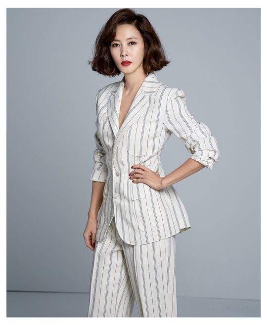 더퀸에이엠씨(주) 이미지