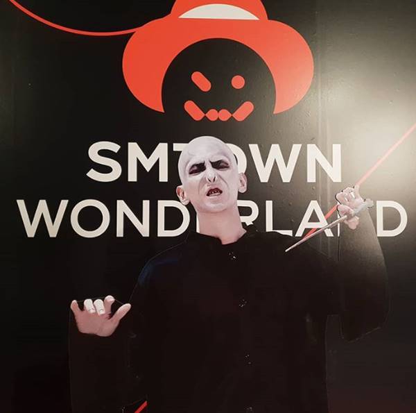 The SM Entertainment Halloween party was held.On the afternoon of the 31st, SM Entertainment official Instagram showed a picture of the Halloween party scene.The group SHINee member null transformed into a Voldemort of Harry Potter and made a strong impression.EXO, REDVelvet, Girls Generation Taeyeon, BoA, Kangta, and Park Sung Kwang also caught the attention with their personality.Meanwhile, SM Entertainment holds a Halloween party every year; its celebrities wear costumes and attend parties.