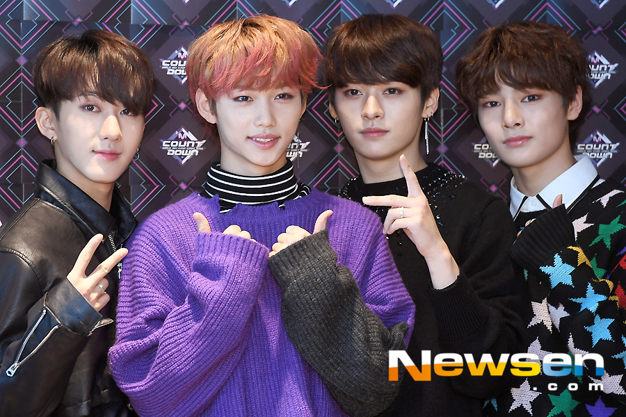 Mnet M Countdown live broadcast preview was held at Sangam-dong CJ ENM Center in Mapo-gu, Seoul on the afternoon of November 1.The day was attended by Stray Kids (Han, Hyunjin, Woojin, Changbin, Felix, Reno, Aien, Seungmin and Bang Chan).
