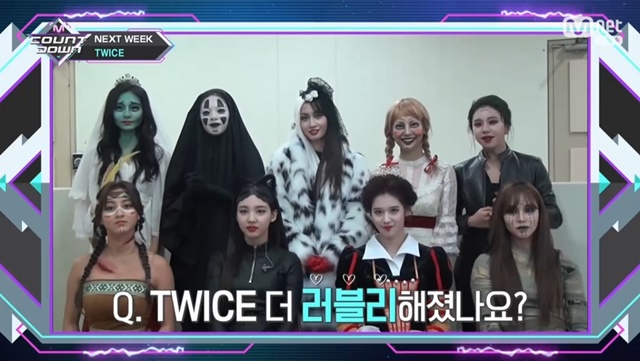 TWICEs Halloween make up has been unveiled.Girl group TWICE unveiled a comeback preview video on Mnet M Countdowndown broadcast on November 1.TWICE members made up and appeared in various characters such as Gaonashi, Enabelle, Catwoman, Indian, Red Queen, Joker, and Ghost Bride, attracting Eye-catching.emigration site