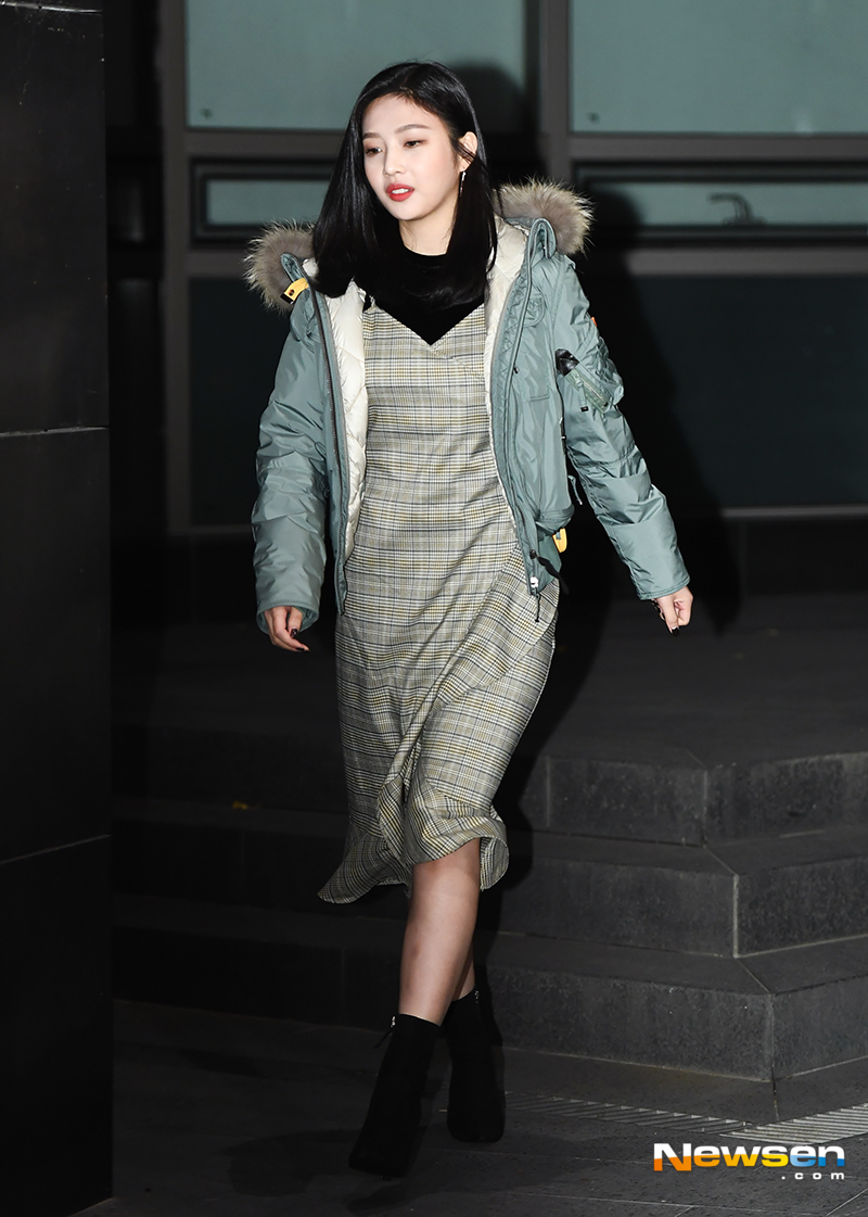 Mo Italian outer brand 18FW presentation event photo wall was held in Sinsa-dong, Gangnam-gu, Seoul on the afternoon of November 1.Red Velvet Joy was present on the day.yun da-hee