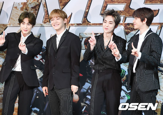On the afternoon of the afternoon, the group EXO poses at the EXO regular 5th album concert held at SMTOWN COEX Artium in Samseong-dong, Seoul.