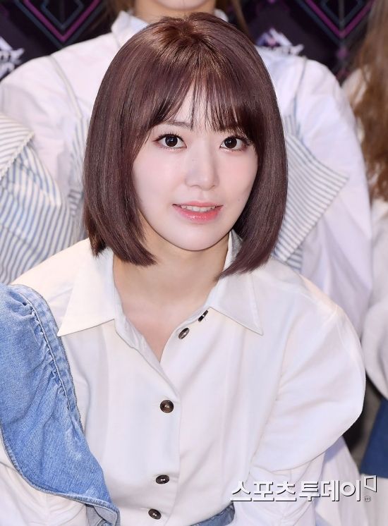 Group IZ*ONE Sakura has a photo time before the music broadcast M Countdown pre-rehearsal at CJ E & M in Sangam-dong, Seoul on the afternoon of the 1st.