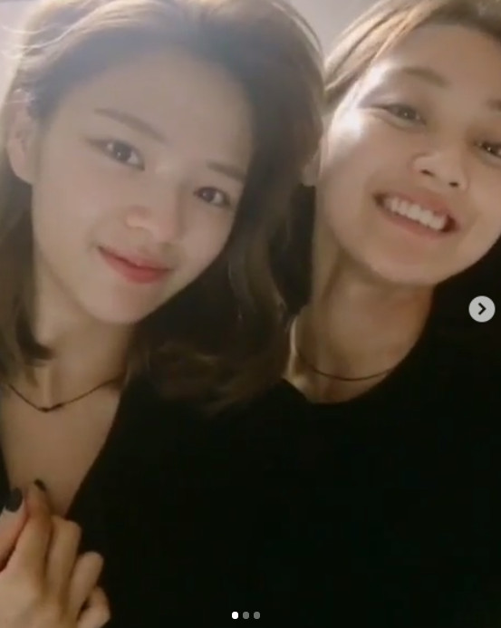 Girl group TWICE leader Jihyo has released a message of congratulations for the birthday of Jingyeon.Jihyo celebrated Jeongyeons birthday on the 1st, saying, How many Poland Friends already we are. Happy birthday this year.I always appreciate you for taking care of me as a mother of TWICE. The video shows Jihyo leaning on Jingyeon, saying, Thank you for Jeongyeon. Jingyeon is also smiling brightly.In the photo, there were various images such as Jeongyeon smiling brightly and looking at the camera.When Jihyos congratulations were released, fans said, Its really cute, Happy birthday to Jeongyeon, Both are so lovely, and You live in this unrealistic beauty at home?and so on.On the other hand, TWICE will comeback with the mini 6th album YES or YES on the 5th.Photo TWICE SNS