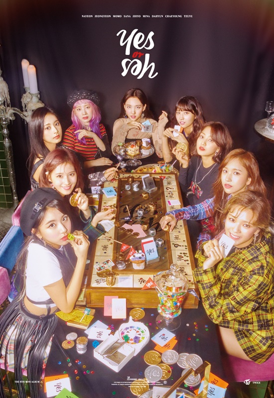 Girl group TWICE (TWICE) is the first place of 6 music chartsswept the place.As of 7 pm on May 5, TWICEs new song YES or YES is the first place on the real-time charts of major music sites such as Melon, Genie, A Bugs Life, Mnet, Naver Music and Ole MusicIm on.TWICEs new song YES or YES, released at 6 pm on the day, contains a lovely content that the answer is YES, so you only have to answer.TWICE is expected to emit a powerful charm that can not be rejected through YES or YES performance, which combines dynamic choreography and exciting and youthful rhythm.TWICE, which is on its ninth consecutive hit streak from the debut song Elegantly (OOH-AHH H) to its previous Dance The Night Away, was released on the first place of six charts shortly after its release to YES or YES.He opened up the possibility of 10 consecutive hits.Photo: JYP Entertainment