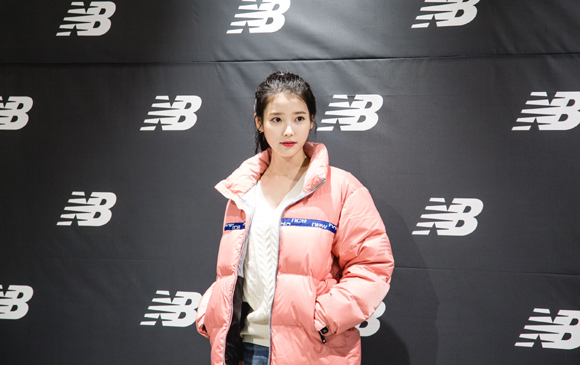 New Balance, IU and Sesame New Walkers Down fan meeting event Open: Sports brand New Balance (NEW BALANCE) held a fan meeting event for the Model IU at Hongdae Flagship Store on the 2nd.Event was organized as part of the New Walkers Down campaign, which was launched for the 2018 FW season.The signing ceremony was held for 100 people selected through lottery among New Balance Down jacket purchasers.The IU had time to communicate with fans through a mini-talk program, and it showed a special fan love by honestly answering various questions sent by fans.I also thanked many people who visited the event hall.On this day, IU has already worn the popular New Walkers Down, called IU padding.New Balance said, This is the first style to be introduced this season, using stereoscopic patterns and eliminating unnecessary details to emphasize comfortable fit.It has improved the convenience of wearing with various size pockets, and small pockets are easy to store lip balm or tint, which are often used in cold weather. Black Yak, Jeju Islanddrone Film Festival official sponsors....Landscape Jeju by Blackyak Award Jeju Island Winter Selection = Outdoor Research Brand Black Yak will be presented at the awards ceremony of the 2018 Jeju Islanddrone Film Festival, which was held for the first time this year on the 3rd. He said that he selected Jeju Islands Winter of Jeju as Landscape Jeju by Blackyak award.The 2018 Jeju Islanddrone Film Festival, held at the Jeju Island Aerospace Museum in Jeju Island for three days starting on the 2nd, presented 41 works from 11 countries including Korea, China, Japan and Taiwan under the slogan 3Days in Drone Island.Unlike general film festivals, the festival, which was held at the largest scale in Asia, was designed to provide a different cultural perspective and experience as well as fostering drone technology by combining drone and art.Black Yak, who participated as the official sponsor of the festival, selected the Landscape Jeju by Blackyak Award by director Sung Jin-hyun (Joint Work Han Sung-jin), who recorded the snowy scenery of Jeju Island as a drone among the entries on the main line.Black Yak offers a prize of 4 million won and an opportunity to shoot Nepal The Himalayas through the running in the Himalayas campaign next year.In addition, a total of six competition categories and organizers awards were presented, including the Landscape Jeju category, Freestyle FPV, which was filmed freely flying through the racing drone, and Creative, which was filmed with a drone with creative ideas.The Organizing Committee Award is awarded to a person or organization that contributed to the meaningful hosting of the Jeju Islanddrone Film Festival.This year, four students from Jeju Island Inhwa Elementary School, including Kim Eun-chan, and six students from Jeju Island North Childrens Center, including Ko Hee-sang, were selected as the representative of Dudrone and Baek Hye-kyung, who is in charge of after-school drone learning for students in Jeju Island.HANG TEN held a fan meeting event Lover From HANTEN, NUESTW and Lover From HANTEN at Jamsil-dong, Lotte Mart Department Store, on the 3rd.The event was designed to bring a meaningful time to the brand, artist, and customer. It was held for a total of 100 pre-event winners.The members spent a special time communicating with fans through various events such as mini talk, high touch, Lucky Draw as well as fan signing.NUESTW member Wrens surprise birthday party event was held on the day of the birthday.NUESTW has attracted attention by wearing the winter collection of Hanten, including Golden State New Down, which is already very popular.I participated in various events with my fans in a consistent manner and got a lot of response.We can buy all items for the fall and winter season at a 50% discount through the one-day fifty-day discount event, which is only held at the Lotte Mart Department Store Jamsil-dong store, Hanten said.Nepa, Campaign Season 4 Naver Happy Binser Expansion: Outdoor Research Brand Nepa will expand its Warm World Campaign Season 4 through Naver Happy Bin (hereinafter referred to as Happy Bin) until December 5th.The warm world campaign focuses on the preceding stories in everyday life and selects the main character of Midam to deliver Nepas premium bench.Nepas Warm World campaign is Nepas CSR project, which has been in operation for four years since its first launch in 2015.It is a campaign to create a warm world together by selecting the main characters of Midam who made their daily life warm with touching good deeds as warm padding and giving thanks and supporting activities.This year, Naver Happy Bean for the second consecutive year after last year, conveys the warm story of the main characters to more people.During this campaign, the story of the main characters in the Midam selected through Nepas warm world campaign will be introduced on the Happy Bean campaign page, and the funds accumulated through the direct participation of netizens will be donated to the shelter for harsh winters and the clothing support of neighbors who need help such as low-income families.I hope that as we have been campaigning for four years, many people will practice small good deeds and that the world we live in can become a warm world, said Lee Sun-hyo, CEO of Nepa.The NBA, which is a street casual brand of HansemKei, has been growing steeply since it has surpassed 200 stores in five years since entering China.The NBA said it has recently held a commemorative event to announce a new NBA style logo along with the 200th stores new opening at the Sanratoon store in Beijing, China.On this day, the NBAs aspirations and vision to lead the China Street fashion market were declared together and attracted the attention of local media and attendees.At the event, executives and VIP officials attended the event, including Hansem Kei Kim Moon-hwan and NBA China Derek Chang.Wang Hong, which means celebrities on China social media, attended a lot and showed great interest in the NBA.The NBA logo, newly released by Hansem Kei, was reborn as an NBA style with the meaning of expanding street fashion into a single lifestyle concept.The popularity of NBA-specific fashion and basketball sports in China has allowed us to expand our store volume steadily since entering the China market, an NBA official said. We will expand our NBA brand with the goal of opening 370 stores, including adults and kids stores, by next year.