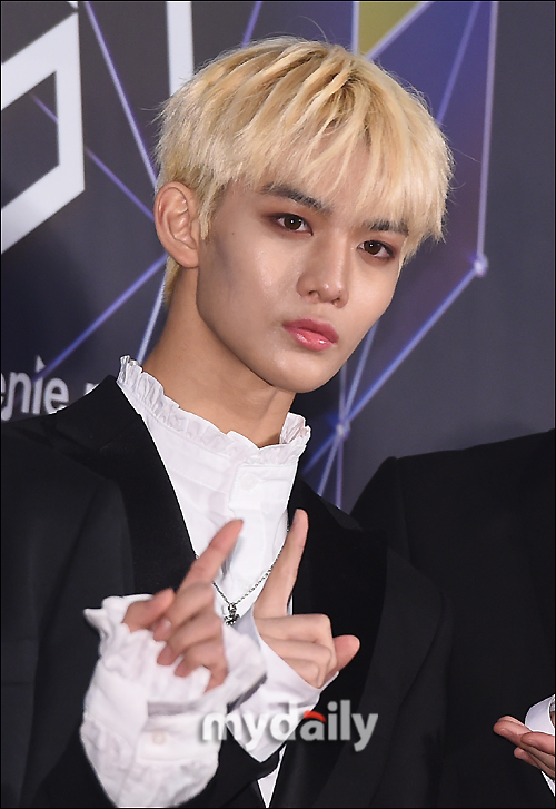 Wanna One Bae Jin Young attends the 2018 MGA (MBC Plus X Genie Music Awards) awards ceremony red carpet event at the Southeast Gymnasium in Susan-dong, Namdong-gu, Incheon on the afternoon of the 6th.