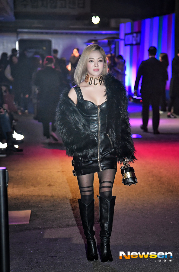 A collaboration launch Party for a mother fashion brand was held at Seongsu-dong Layer 57 on the afternoon of November 6.Singers Sandara Park, Hyorin, Hyoyeon (Girls Generation), El (Infinit), N (Bix), Bong Jae-hyun (Goldchild) Actors Ha Yeon-soo and Jung Yeon-ju attended the ceremony.