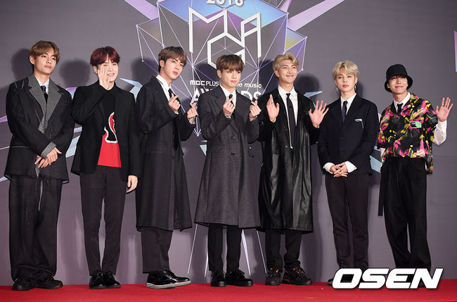 The 2018 MGA (MBC Plus X Genie Music Awards) was held at Incheon Namdong Gymnasium on the afternoon of the 6th.The 2018 MGA, which is more focused on the fact that it is the first collaboration awards ceremony between broadcasters and music platform companies that are being tried in Korea, received a lot of attention from fans before the event.The 2018 MGA will be attended by K-POP artists, who are loved not only in Korea but also around the world, including BTS, Twice and Wanna One, as well as American singer-songwriter Charlie Foos, and the most notable dance and vocal unit group Generationsprom Eggsy Trive in Japan, setting a stage for global fans to enjoy together.
