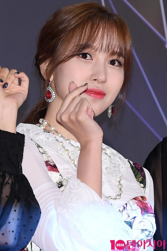 Group TWICE Mina attended the 2018 MGA (MBC Plus X Genie Music Awards) red carpet event held at the southeast gymnasium in Susan-dong, Incheon on the afternoon of the 6th.
