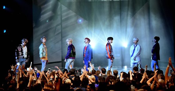[BTS 公式ツイーター]
