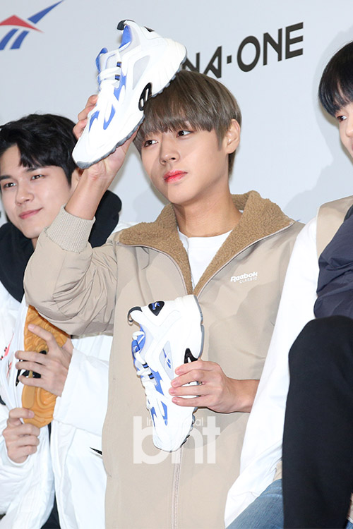 Group Wanna One Park Jihoon attended Reebok Classic X Wanna One Fan Event held at Sejong University in Gwangjin-gu, Seoul on the afternoon of the 11th.news report