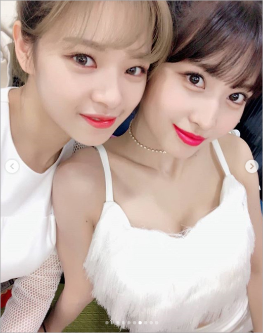 Girls group TWICE (TWICE) Jingyuon released a picture that has been collected for the birthday of November 9th day MOMO.On the 10th, TWICE official Instagram said, Happy birthday to my roommate!! I gathered pictures for a year for this day., and various photos of Jingyeon and MOMO were posted. In the photo, Jingyeon posed with a face to face with MOMO, The Roommate.On the other hand, TWICE is popular with its new album YES or YES.