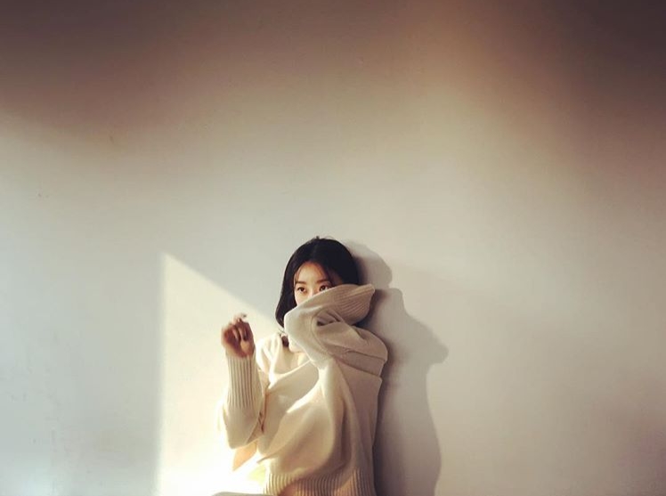 Group Girls Day leader Sojin showed off her neat beautySojin posted several photos on his Instagram account on November 11.The photo shows Sojin wearing a brown knit; Sojin stares at the camera with his dreamy eyes.Sojins blemishes, no pores, turn off the Eye-catching skin.Fans who saw the photos responded such as It is so beautiful, It is beautiful in heaven, A woman with pure beauty. Can I be so attractive?delay stock
