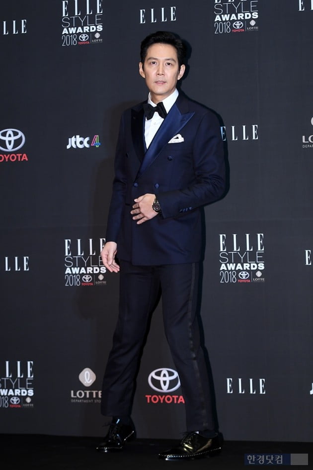 Actor Lee Jung-jae attends the Elle Style Awards 2018 photo event held at the World Trade Center Seoul Parnas in Samseong-dong, Seoul on the afternoon of the 12th.