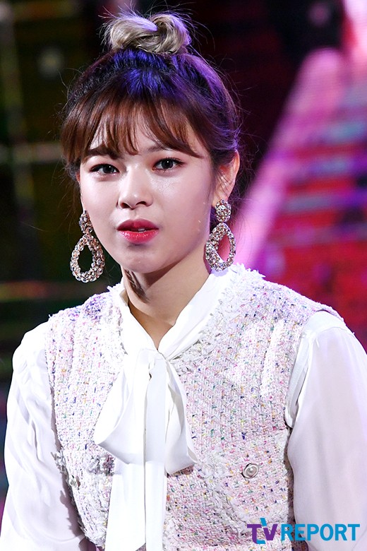 <p> Week one of the most lethargic Monday morning, a special gift ready. Heavy Sorn road refreshed line star of the heart-fluttering mode every Monday morning!</p><p>This week the heroine is a YES or YES comeback for the group, TWICE of the square. Bobbed hair to a refreshing youthful charm to the show that all of the people I have gathered.</p><p>As the fairy beauty</p><p>Worn comfortably even prettier</p><p>A smile in the heart thump!</p><p>Visuals</p><p>Airport in the pictorial life</p><p>Percentage complete</p><p>On the face, for joy is full</p><p>Pink goddess</p><p>Shortcut goddess</p>