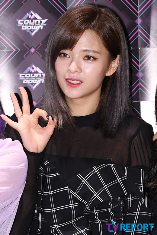 <p> Week one of the most lethargic Monday morning, a special gift ready. Heavy Sorn road refreshed line star of the heart-fluttering mode every Monday morning!</p><p>This week the heroine is a YES or YES comeback for the group, TWICE of the square. Bobbed hair to a refreshing youthful charm to the show that all of the people I have gathered.</p><p>As the fairy beauty</p><p>Worn comfortably even prettier</p><p>A smile in the heart thump!</p><p>Visuals</p><p>Airport in the pictorial life</p><p>Percentage complete</p><p>On the face, for joy is full</p><p>Pink goddess</p><p>Shortcut goddess</p>